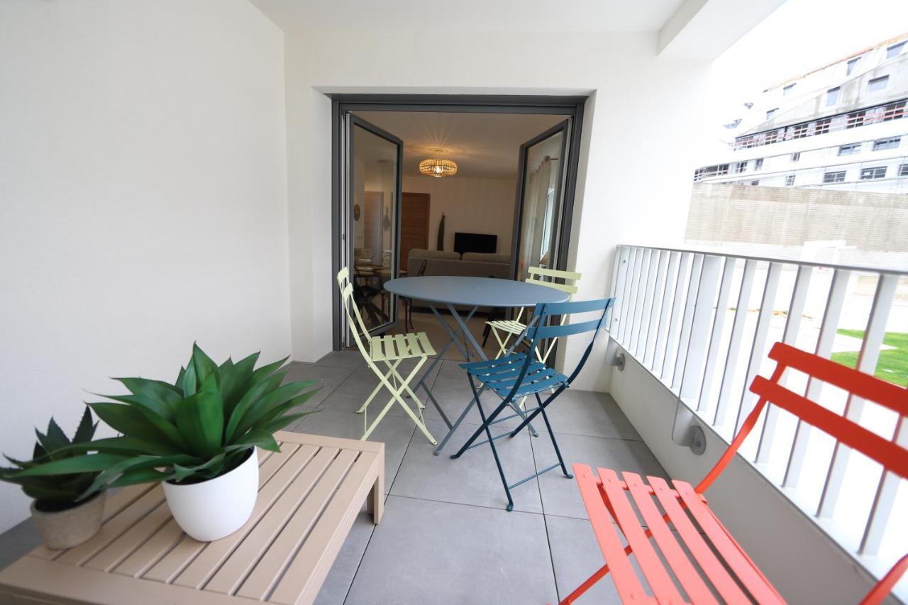 Le Lac Au Bout De La Rue - Garage Et Balcon A Deux Pas Du Centre Annecy Eksteriør bilde
